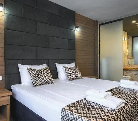Brentas Hotell Tsigov Chark