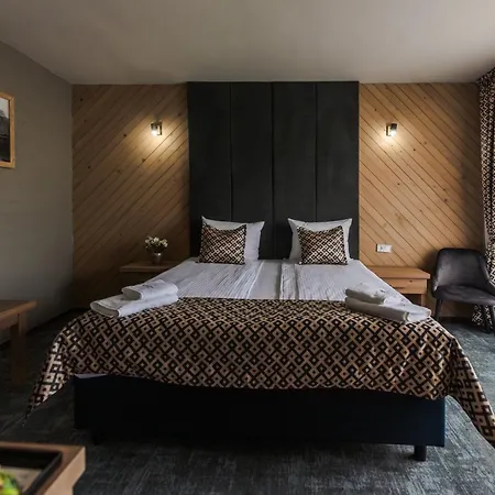 Brentas Hotell Tsigov Chark
